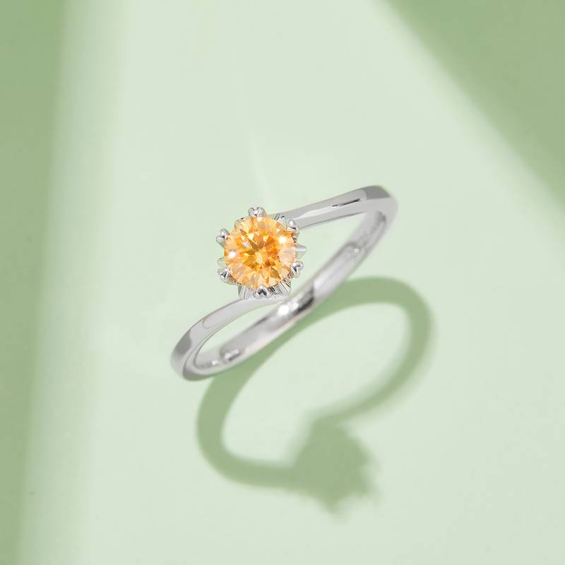 扭臂Classic雪花S925银镀白金MoissaniteWomen's Ring50分D级